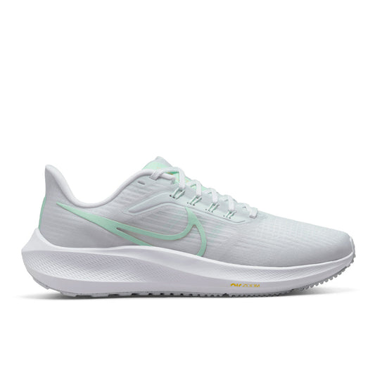 Women's Nike Air Zoom Pegasus 39, White/Mint Foam-Pure Platinum, 8 B Medium